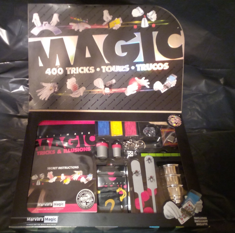 Marvin's Magic 400 Tricks Set